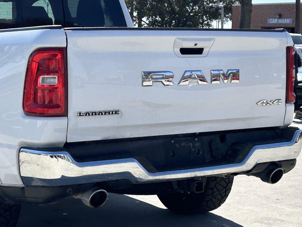 RAM 1500 Laramie Crew Cab SWB 4WD 2025