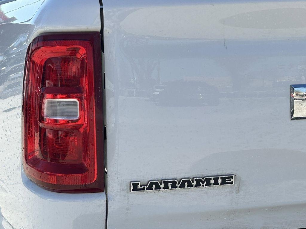 RAM 1500 Laramie Crew Cab SWB 4WD 2025