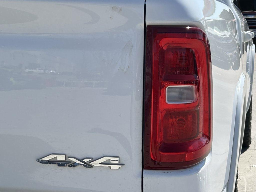 RAM 1500 Laramie Crew Cab SWB 4WD 2025