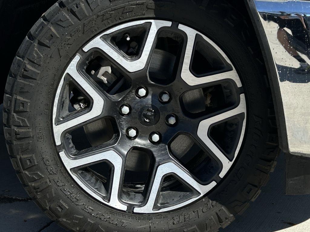 RAM 1500 Laramie Crew Cab SWB 4WD 2025