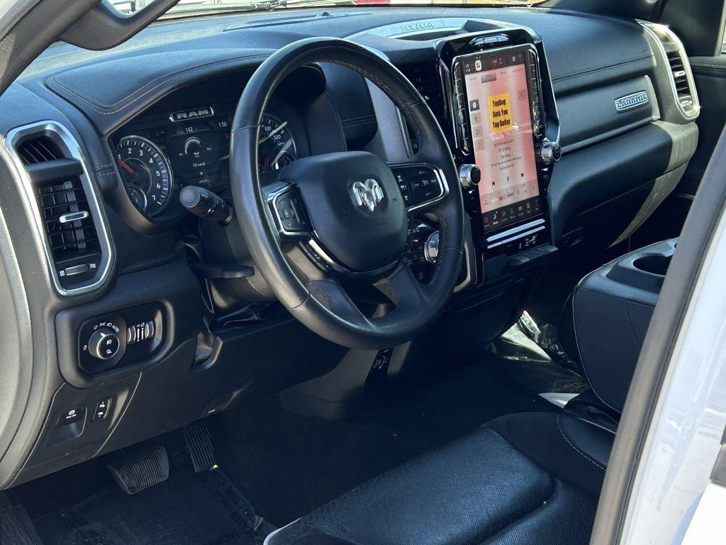 RAM 1500 Laramie Crew Cab SWB 4WD 2025