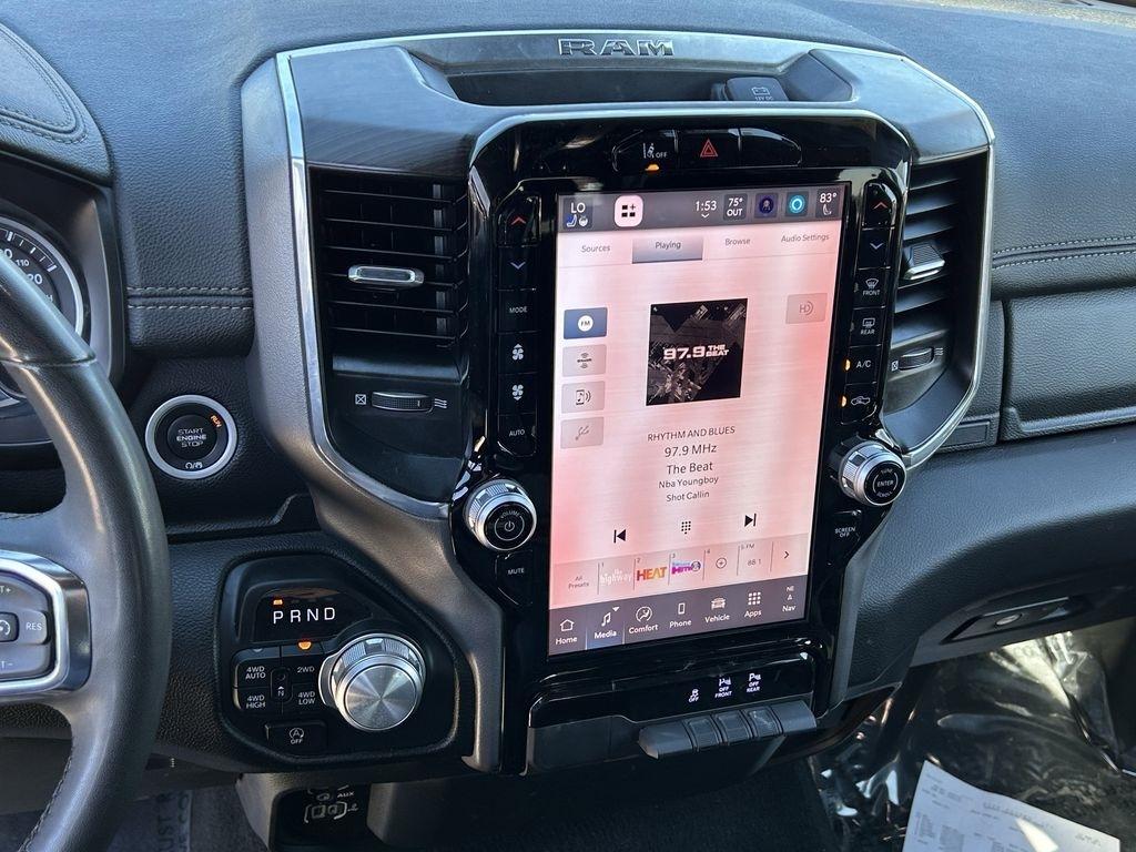 RAM 1500 Laramie Crew Cab SWB 4WD 2025