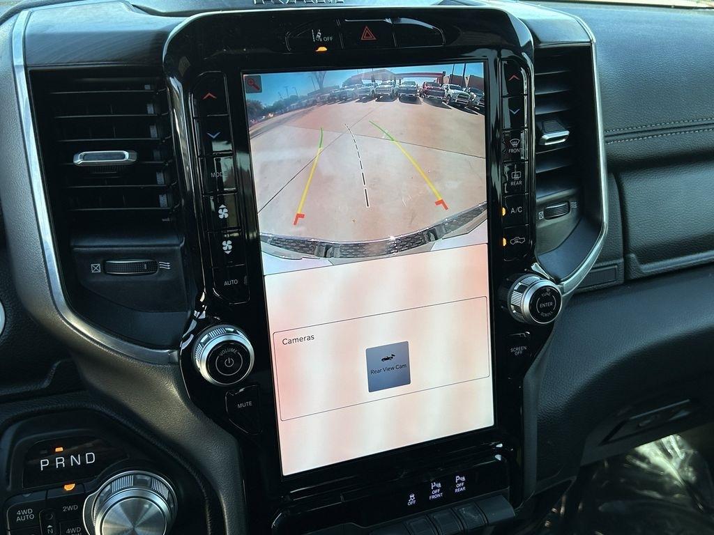 RAM 1500 Laramie Crew Cab SWB 4WD 2025