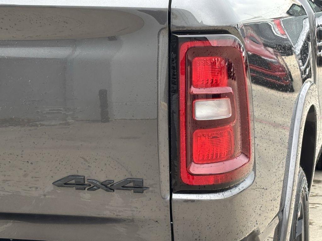 RAM 1500 Big Horn Crew Cab SWB 4WD 2026