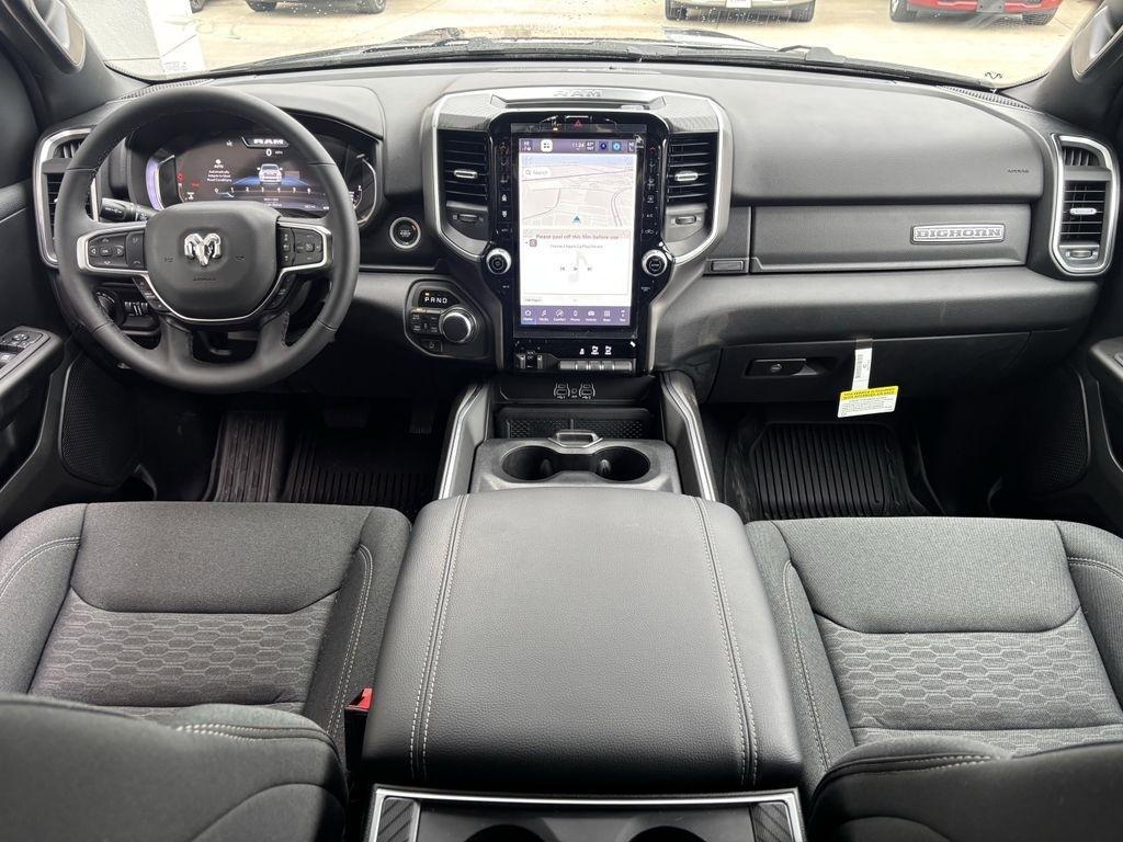 RAM 1500 Big Horn Crew Cab SWB 4WD 2026