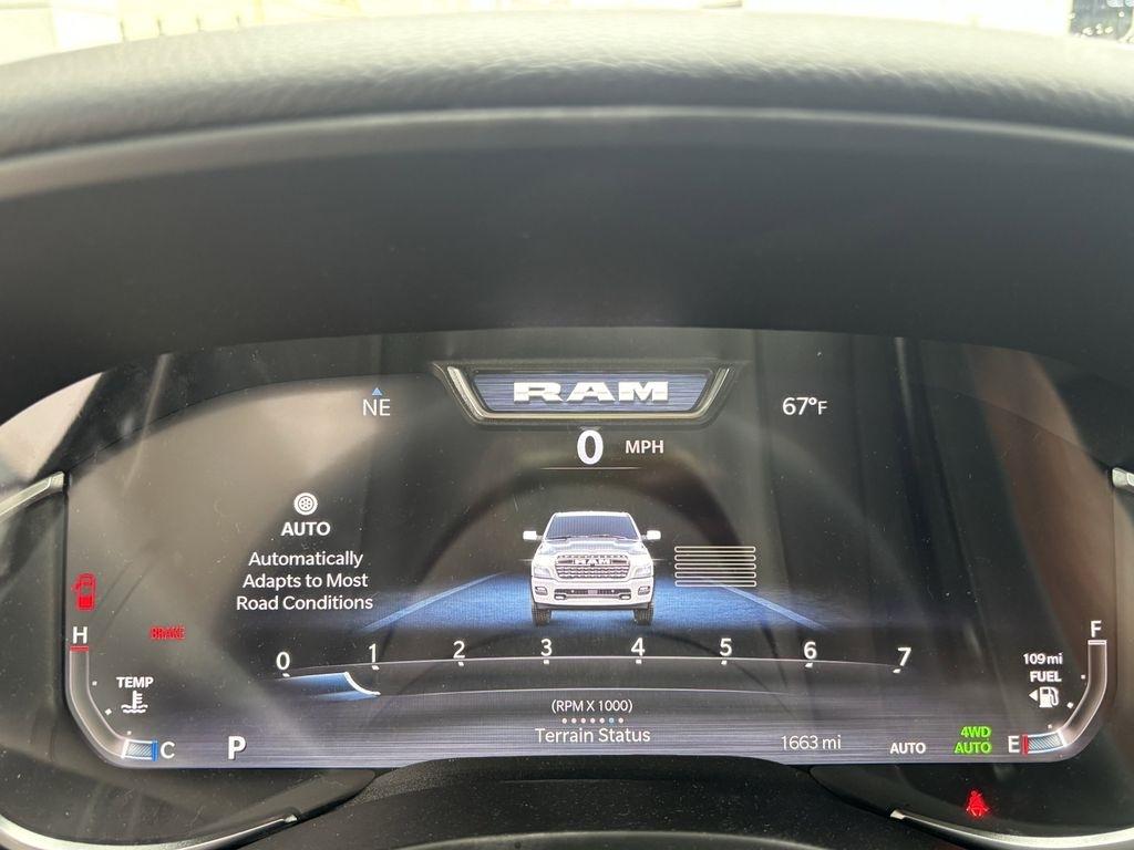 RAM 1500 Big Horn Crew Cab SWB 4WD 2026