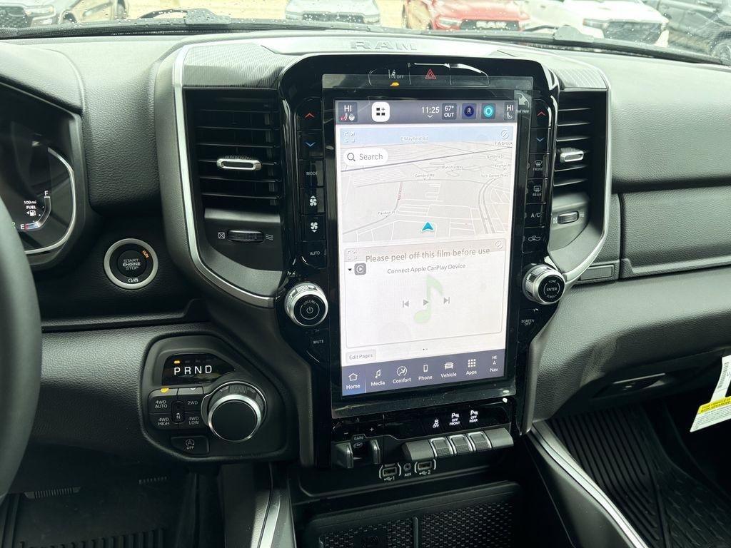 RAM 1500 Big Horn Crew Cab SWB 4WD 2026