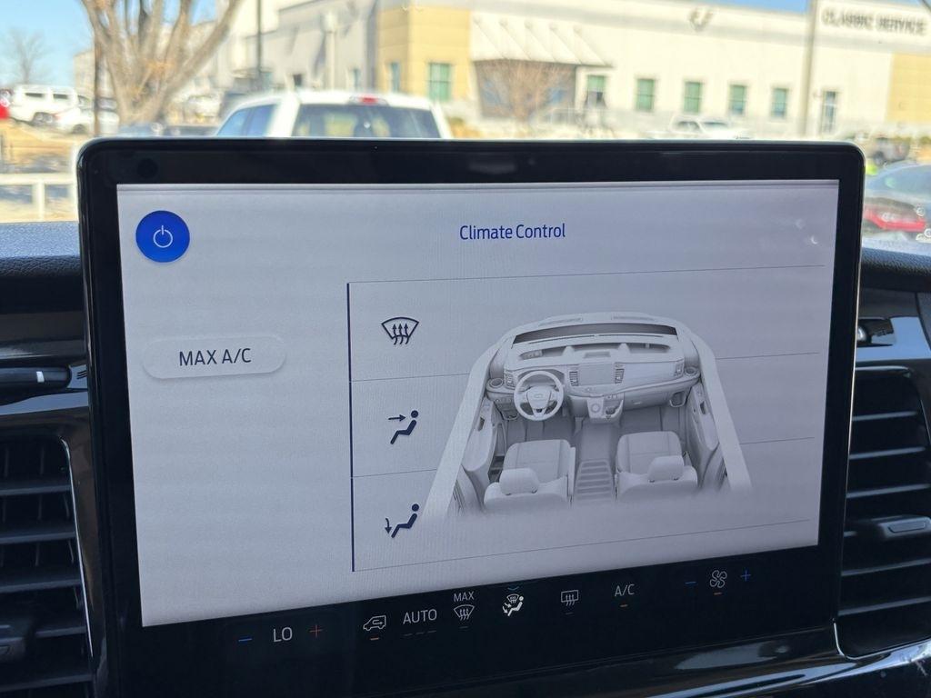 Ford Transit 350 Wagon Low Roof XLT w/Sliding Pass. 148-in. WB 2023