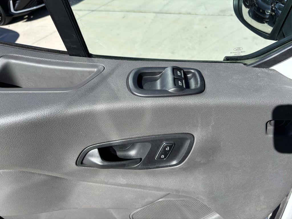 Ford Transit 350 Wagon Low Roof XLT w/Sliding Pass. 148-in. WB 2023