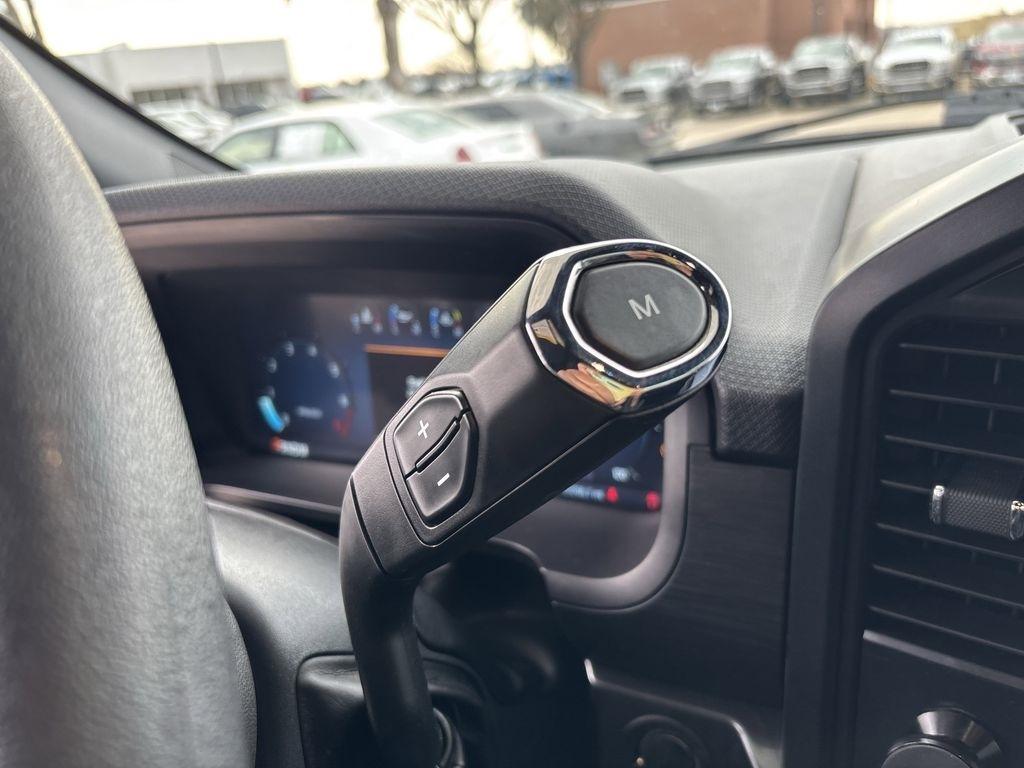 Ford F-150 STX SuperCrew 4WD 2024