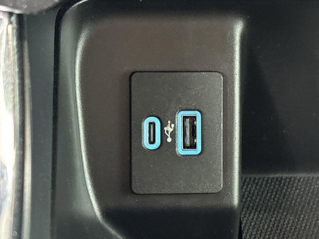 Ford F-150 STX SuperCrew 4WD 2024