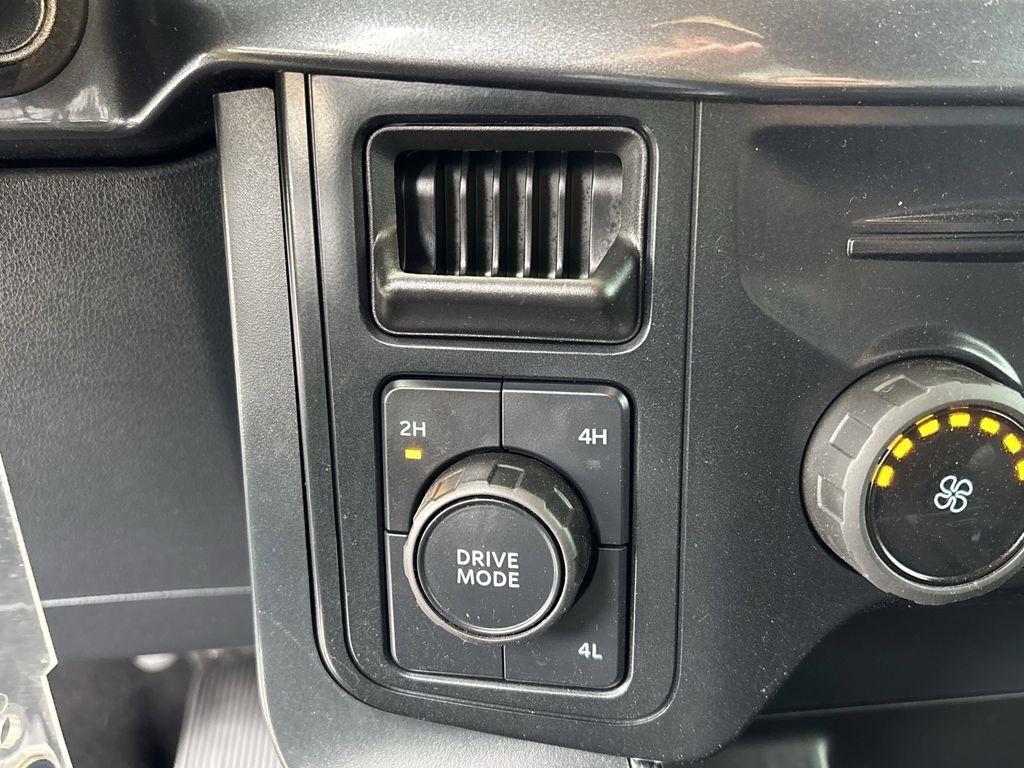 Ford F-150 STX SuperCrew 4WD 2024