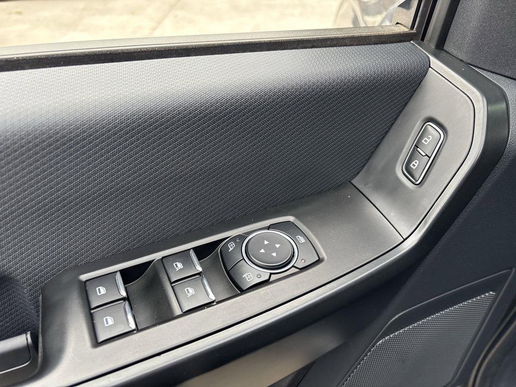 Ford F-150 STX SuperCrew 4WD 2024