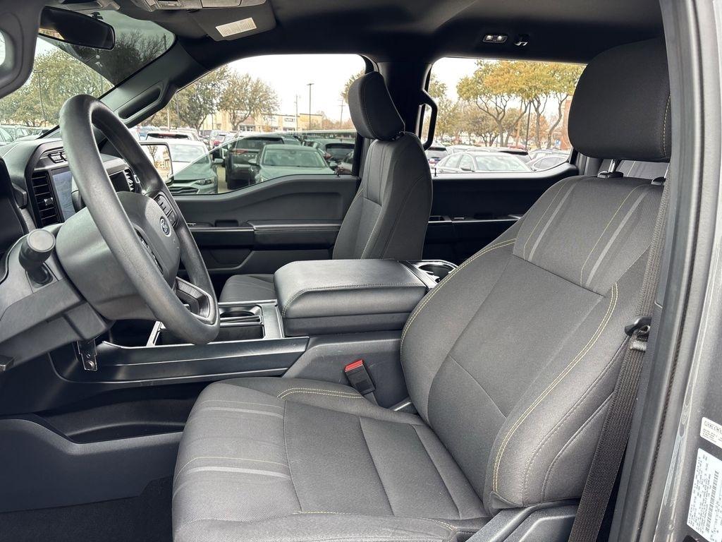 Ford F-150 STX SuperCrew 4WD 2024