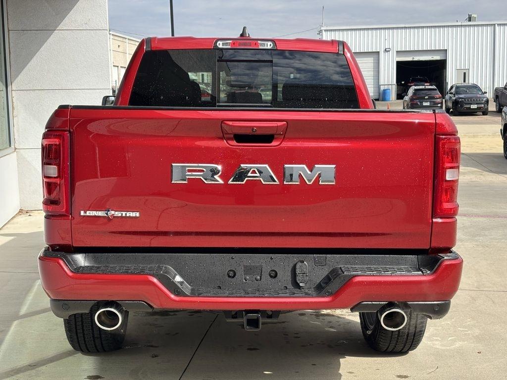 RAM 1500 Lone Star Crew Cab SB 2WD 2026