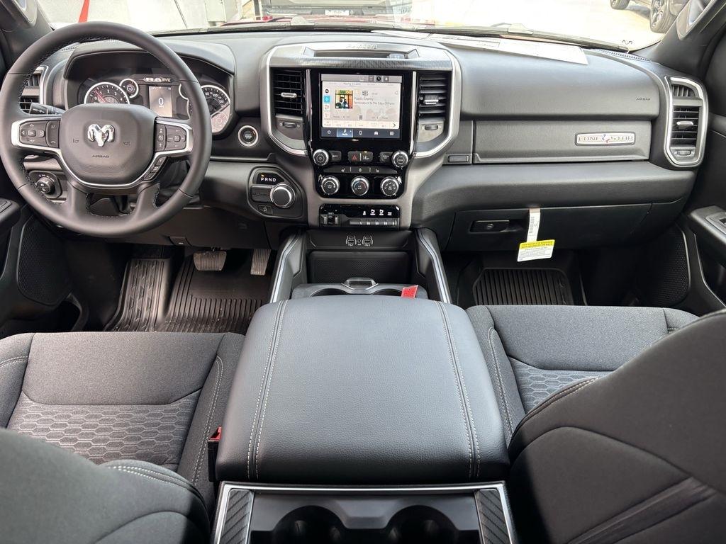 RAM 1500 Lone Star Crew Cab SB 2WD 2026