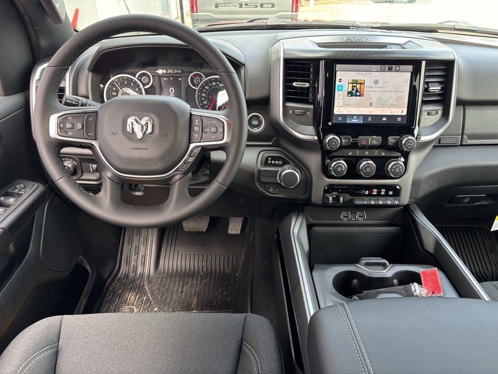 RAM 1500 Lone Star Crew Cab SB 2WD 2026