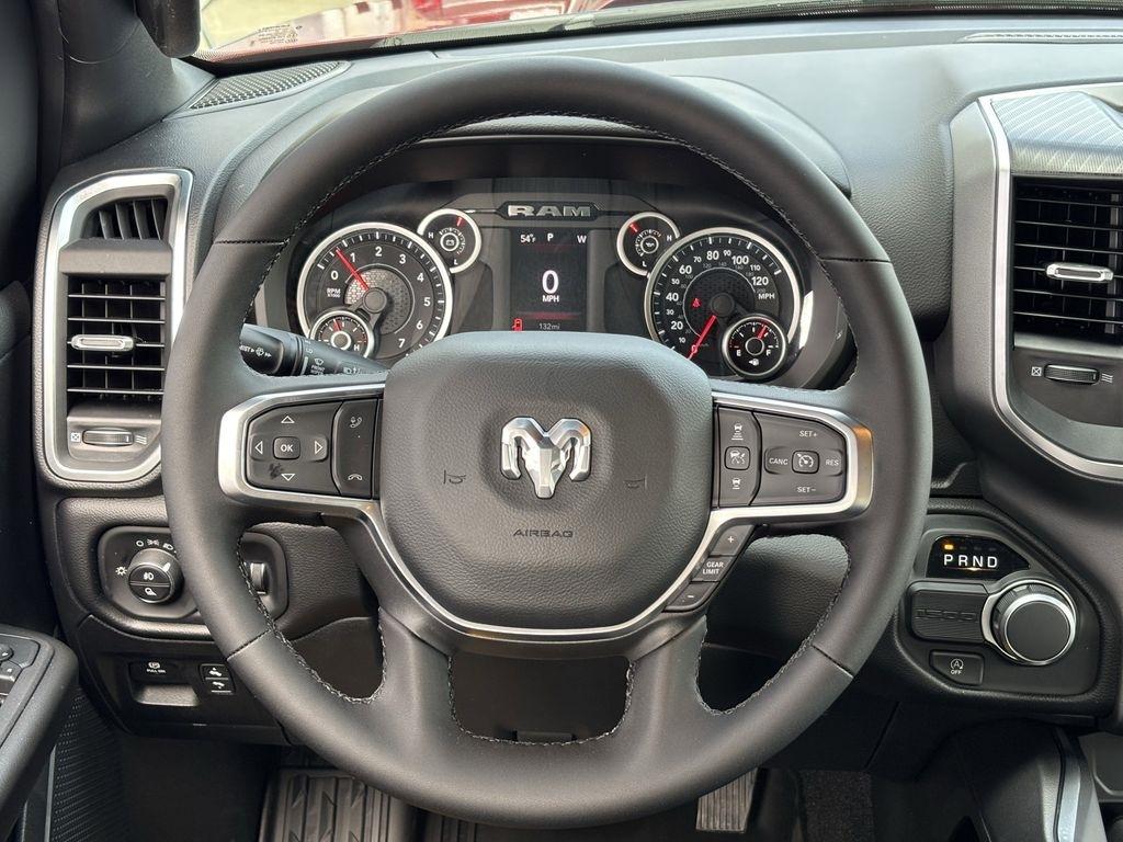 RAM 1500 Lone Star Crew Cab SB 2WD 2026