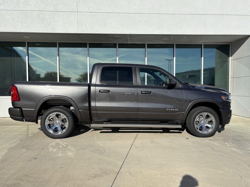 RAM 1500 Lone Star Crew Cab SB 2WD 2026