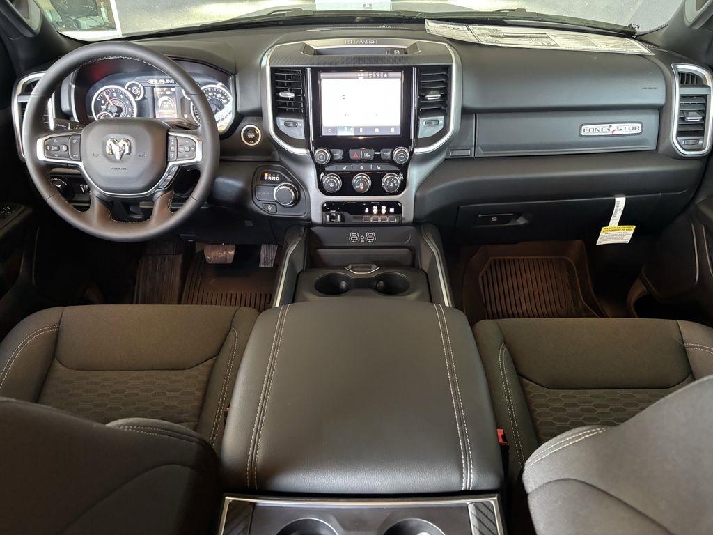 RAM 1500 Lone Star Crew Cab SB 2WD 2026