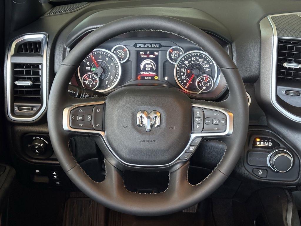 RAM 1500 Lone Star Crew Cab SB 2WD 2026