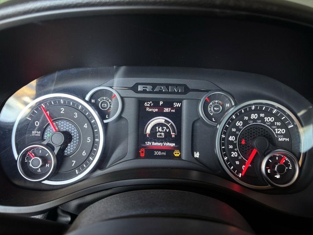 RAM 1500 Lone Star Crew Cab SB 2WD 2026