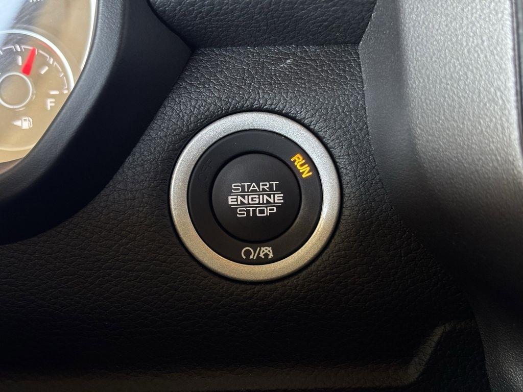 RAM 1500 Lone Star Crew Cab SB 2WD 2026