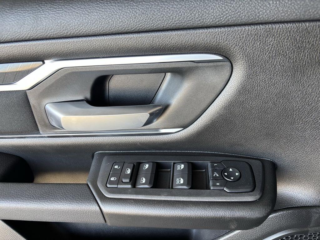 RAM 1500 Lone Star Crew Cab SB 2WD 2026