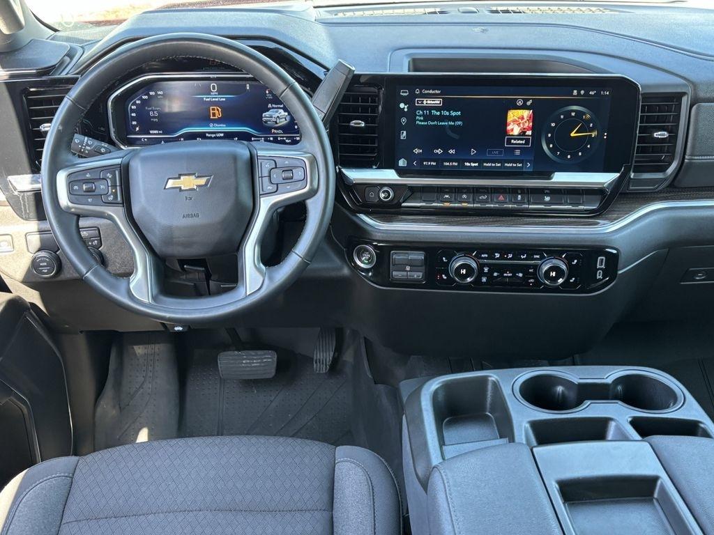 Chevrolet Silverado 1500 LT Crew Cab 2WD 2024