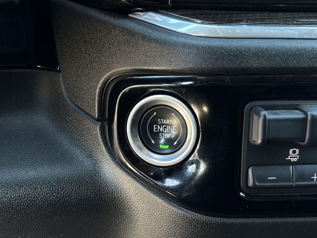 Chevrolet Silverado 1500 LT Crew Cab 2WD 2024