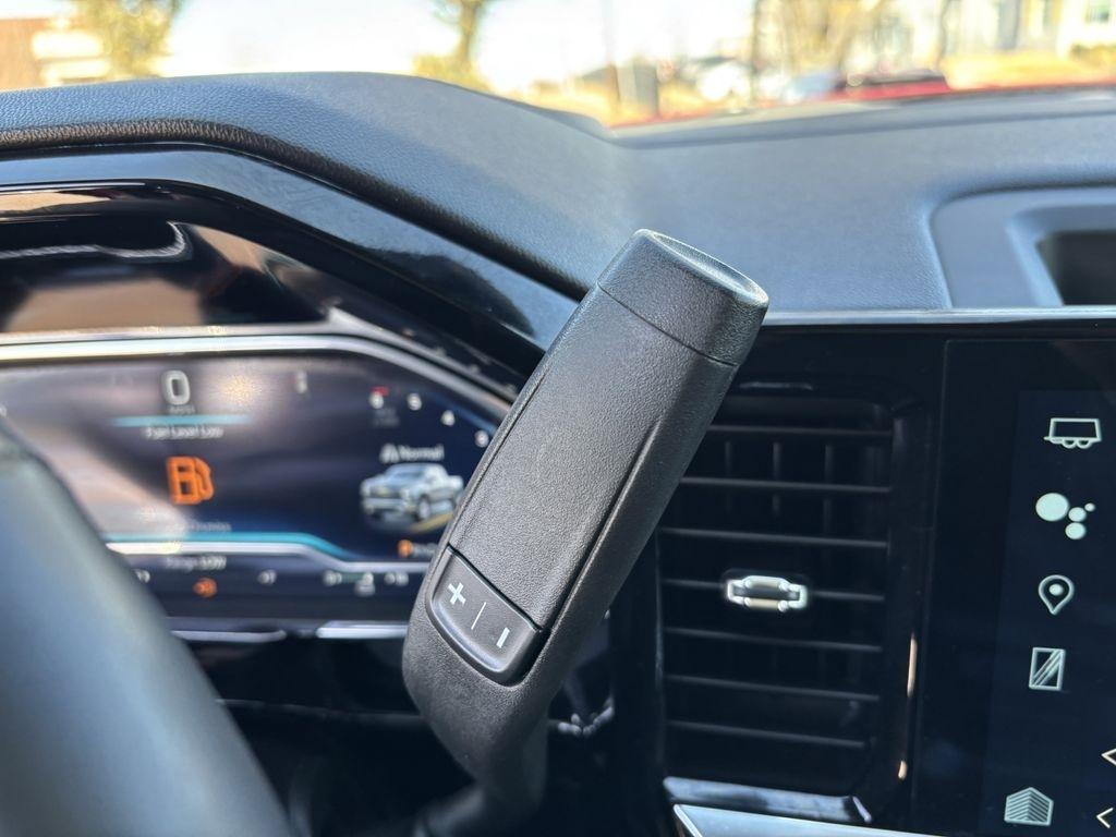 Chevrolet Silverado 1500 LT Crew Cab 2WD 2024