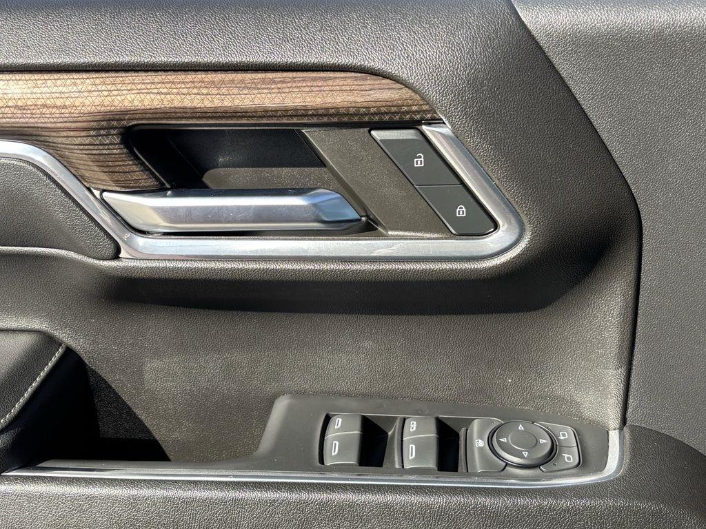 Chevrolet Silverado 1500 LT Crew Cab 2WD 2024