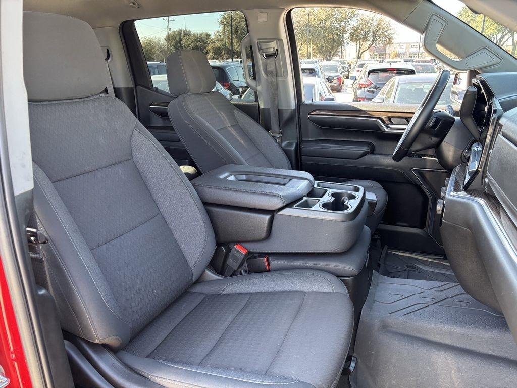 Chevrolet Silverado 1500 LT Crew Cab 2WD 2024