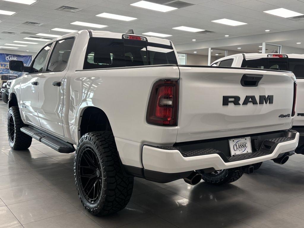 RAM 1500 Tradesman Crew Cab SWB 4WD 2026