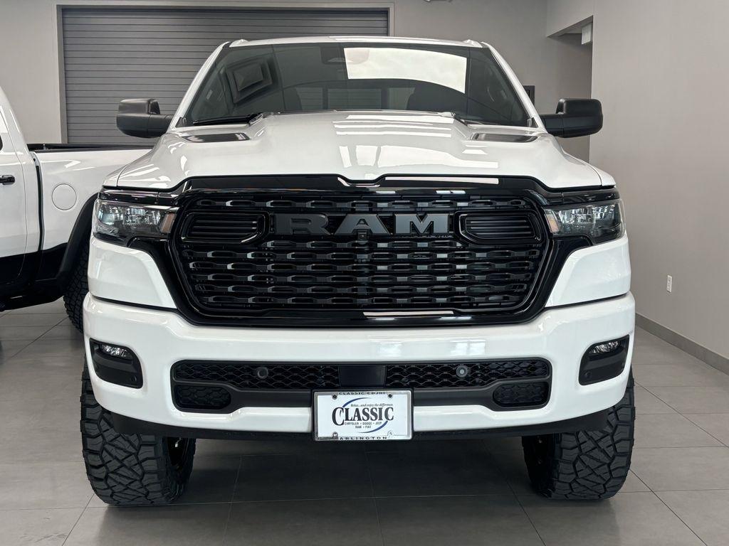 RAM 1500 Tradesman Crew Cab SWB 4WD 2026