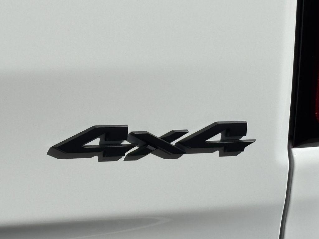 RAM 1500 Tradesman Crew Cab SWB 4WD 2026