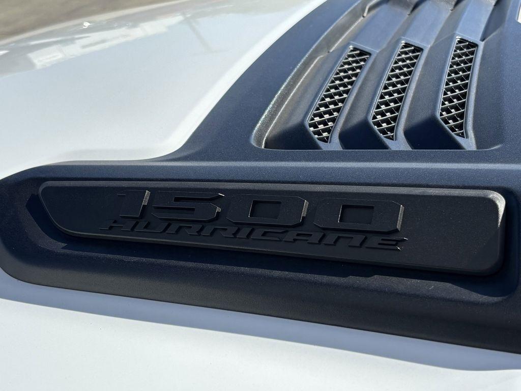 RAM 1500 Tradesman Crew Cab SWB 4WD 2026