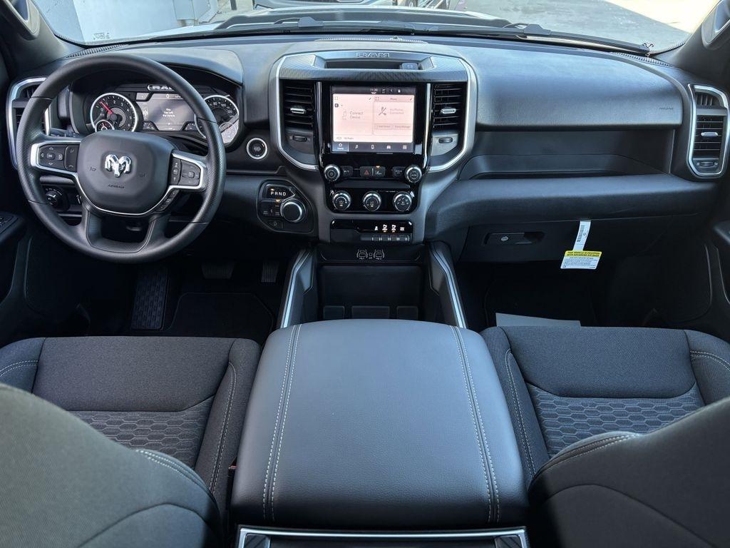 RAM 1500 Tradesman Crew Cab SWB 4WD 2026