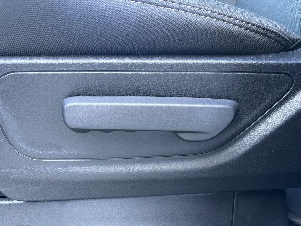 RAM 1500 Tradesman Crew Cab SWB 4WD 2026