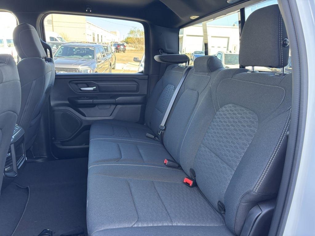 RAM 1500 Tradesman Crew Cab SWB 4WD 2026