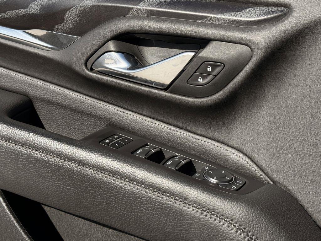 GMC Yukon Denali 2WD 2024