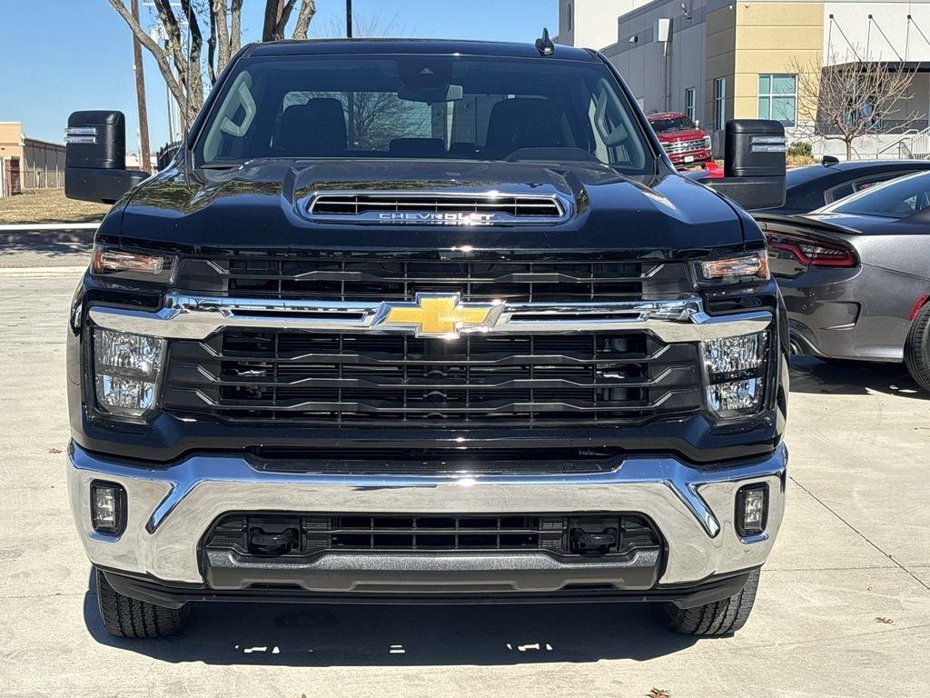 Chevrolet Silverado 2500HD LT Crew Cab Long Box 4WD 2025