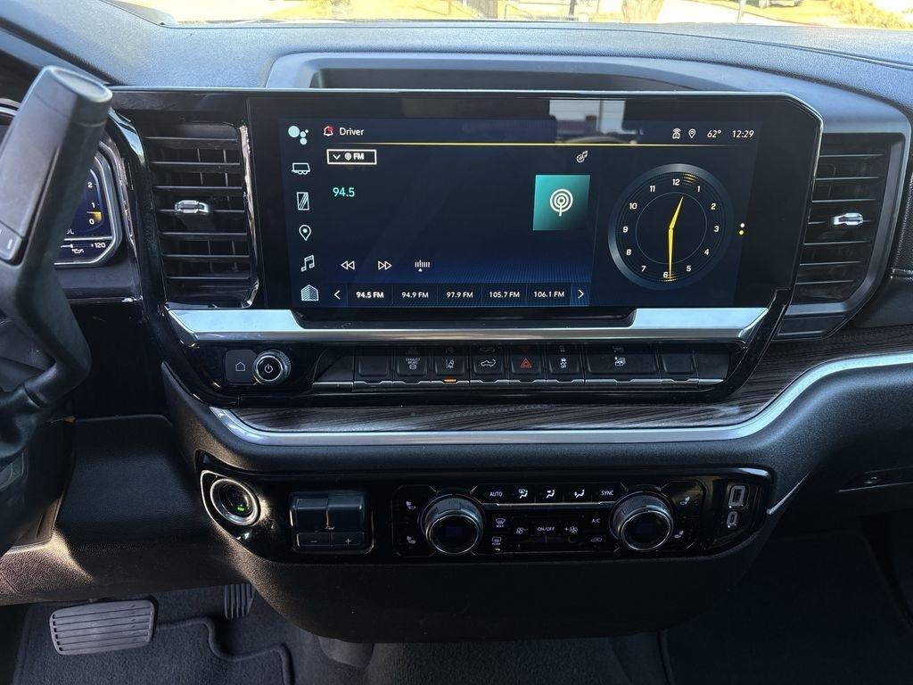 Chevrolet Silverado 2500HD LT Crew Cab Long Box 4WD 2025