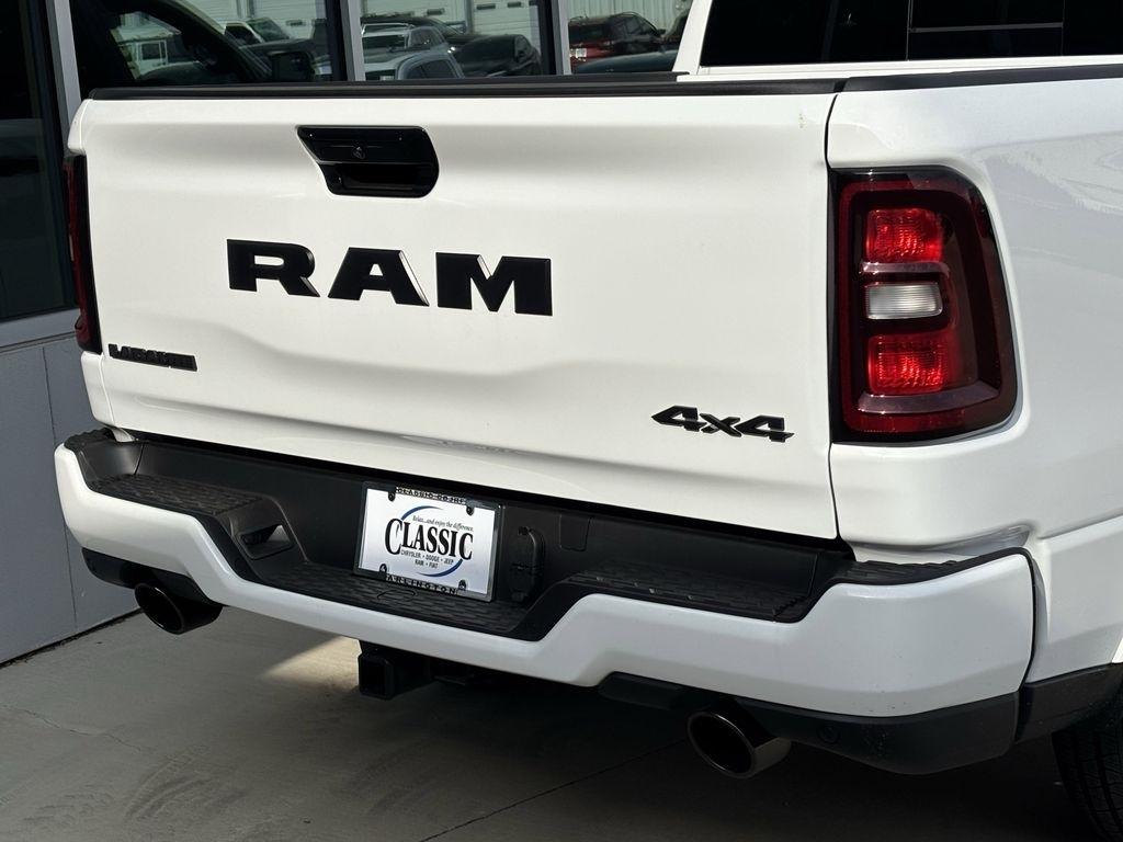 RAM 1500 Laramie Crew Cab SWB 4WD 2026