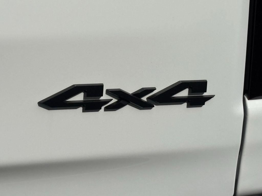 RAM 1500 Laramie Crew Cab SWB 4WD 2026