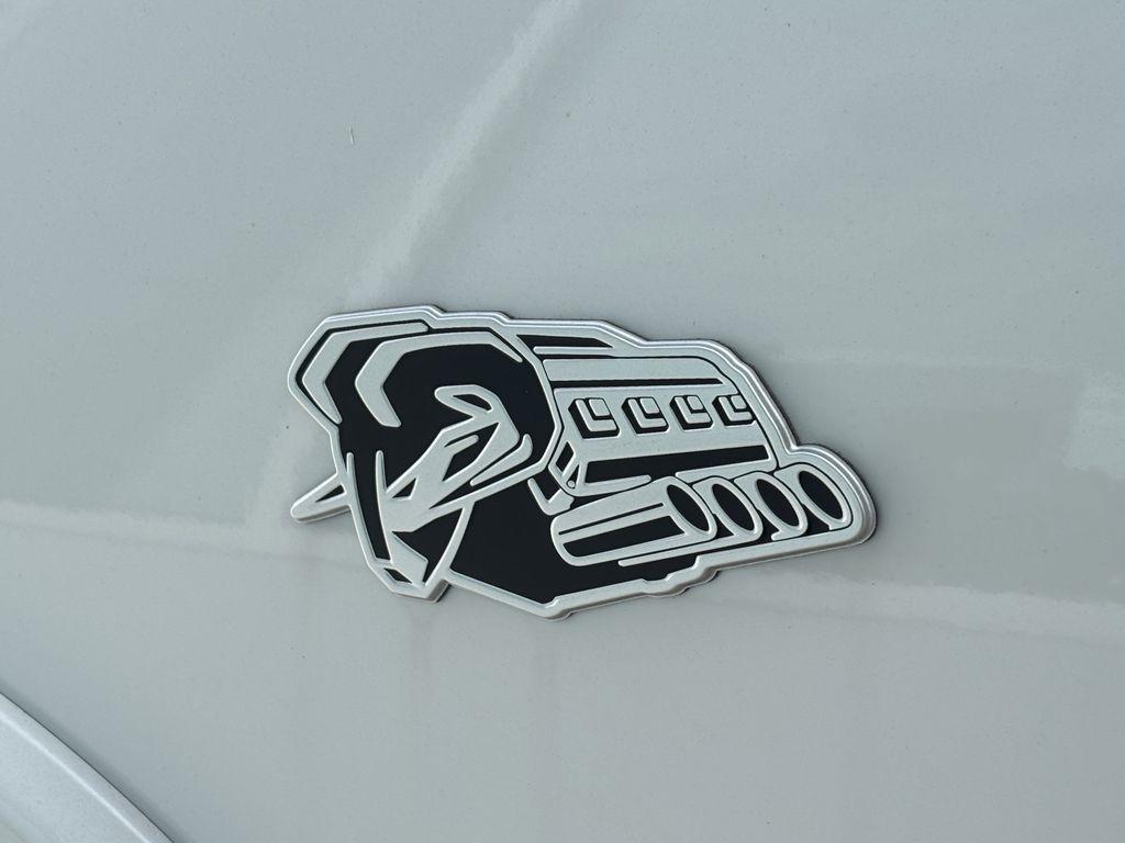 RAM 1500 Laramie Crew Cab SWB 4WD 2026