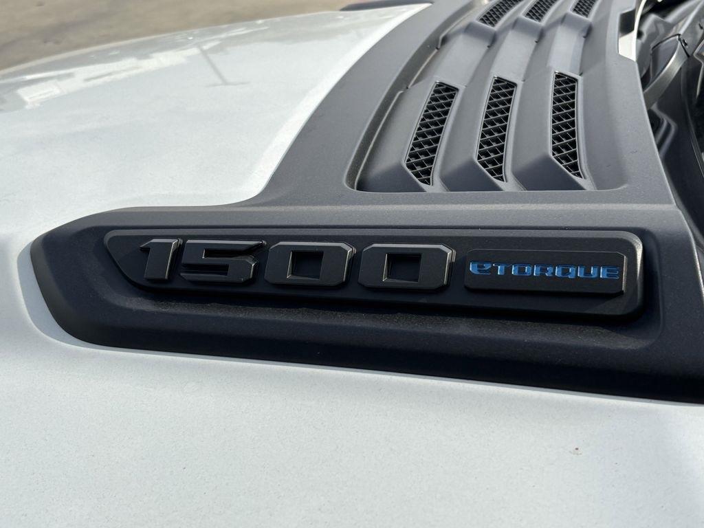 RAM 1500 Laramie Crew Cab SWB 4WD 2026