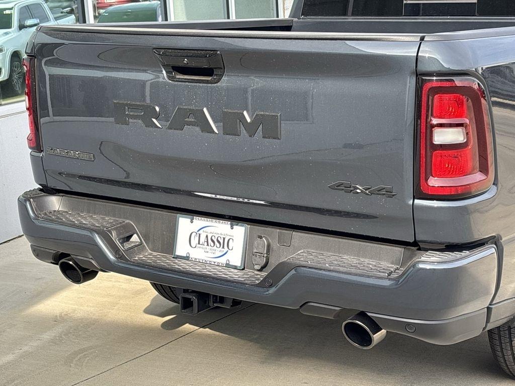 RAM 1500 Laramie Crew Cab SWB 4WD 2026