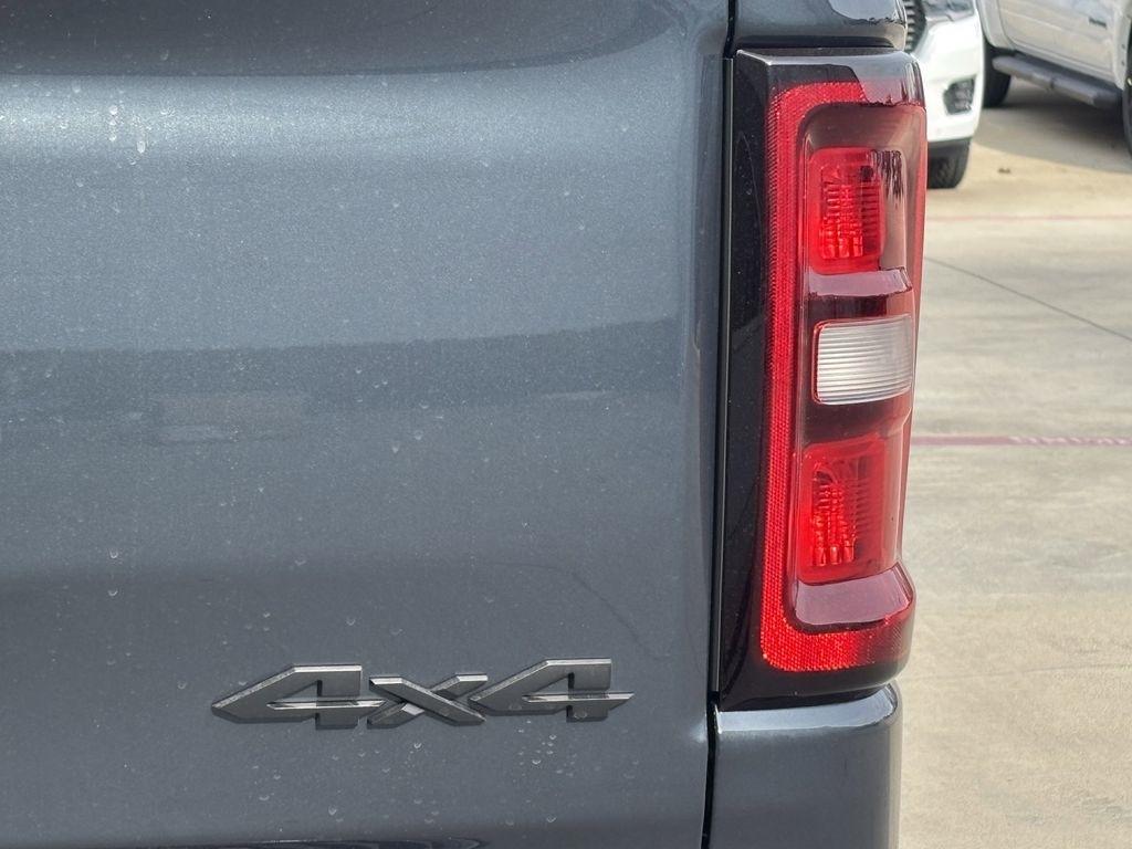 RAM 1500 Laramie Crew Cab SWB 4WD 2026