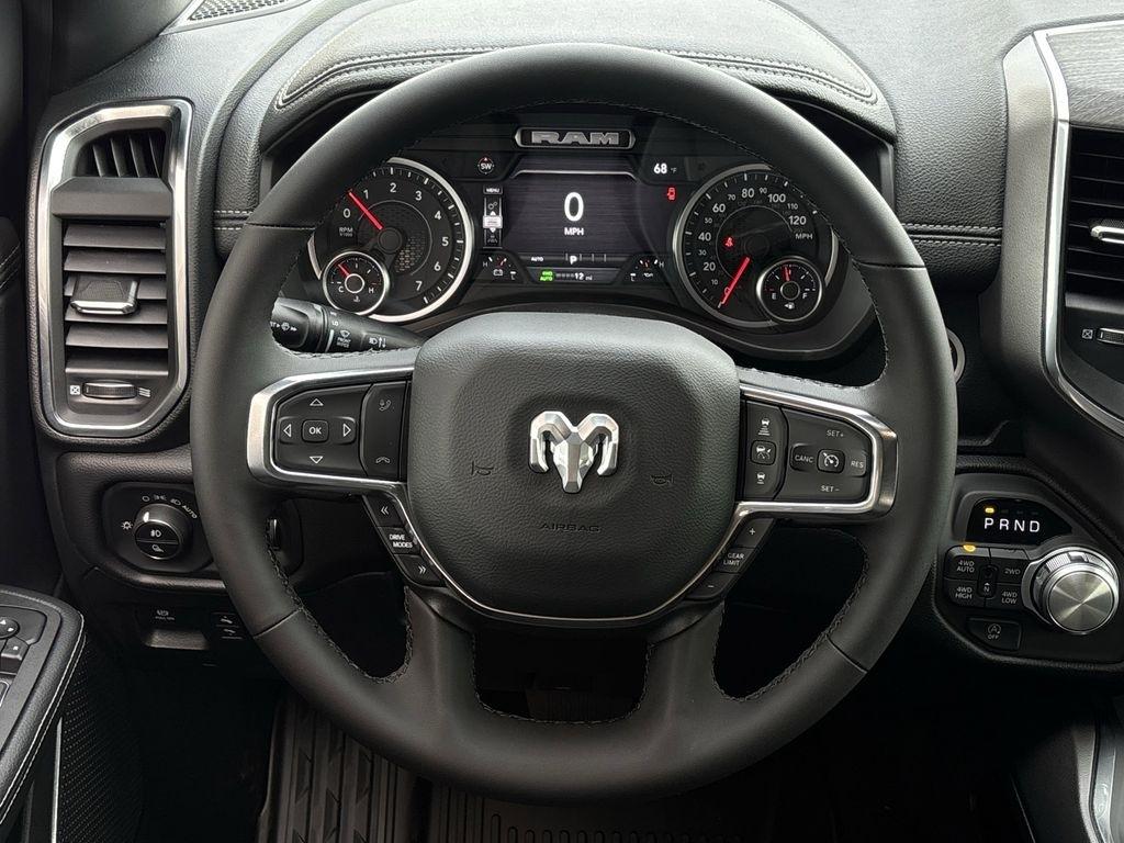 RAM 1500 Laramie Crew Cab SWB 4WD 2026